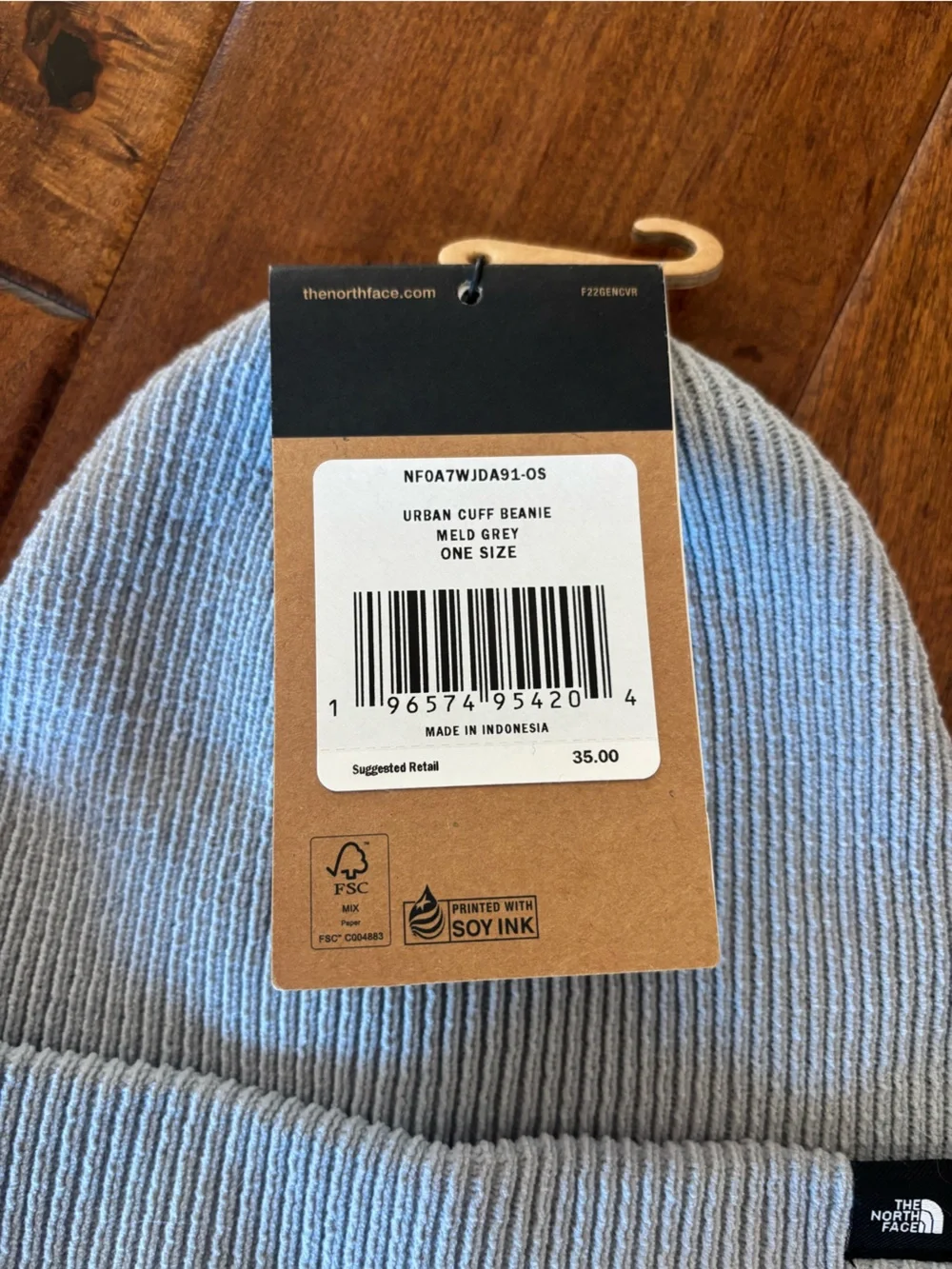 NWT the north face beanie